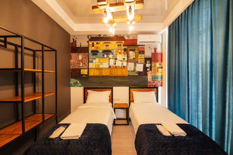 Standard Twin room with view