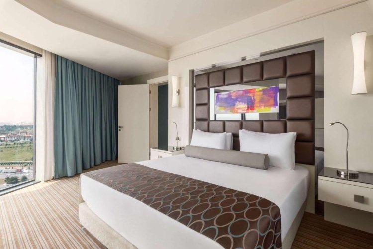 Corner Double Suite