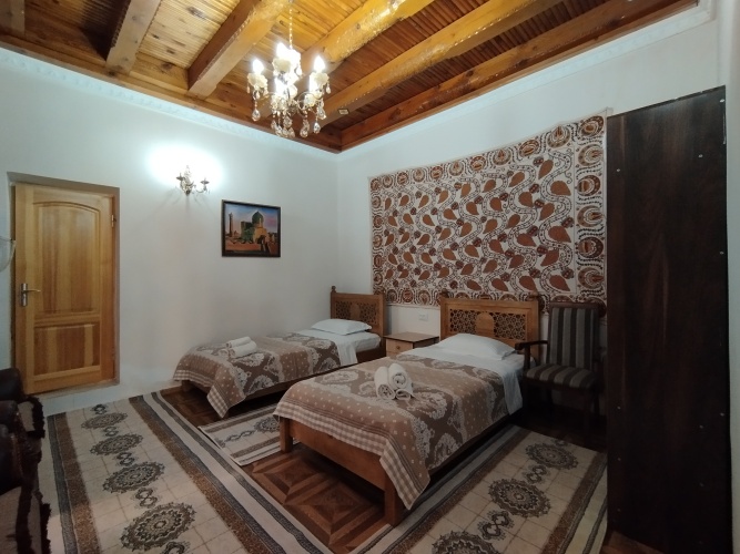 Standard Twin room with view