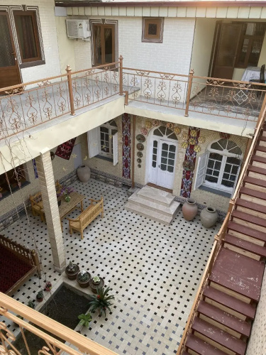 Parivash Guest Hotel