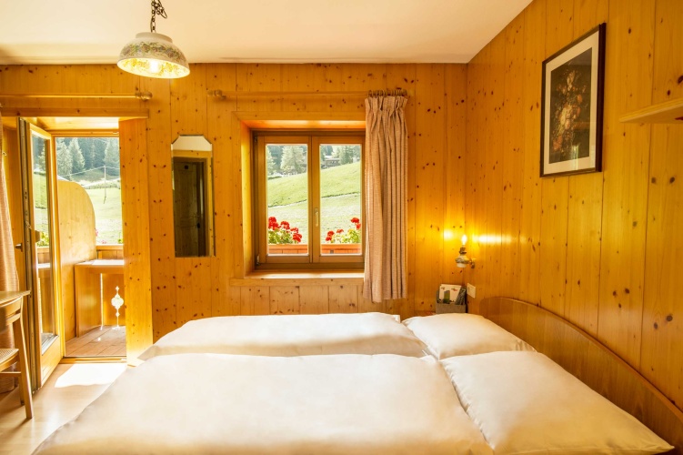 Standard Double room with view