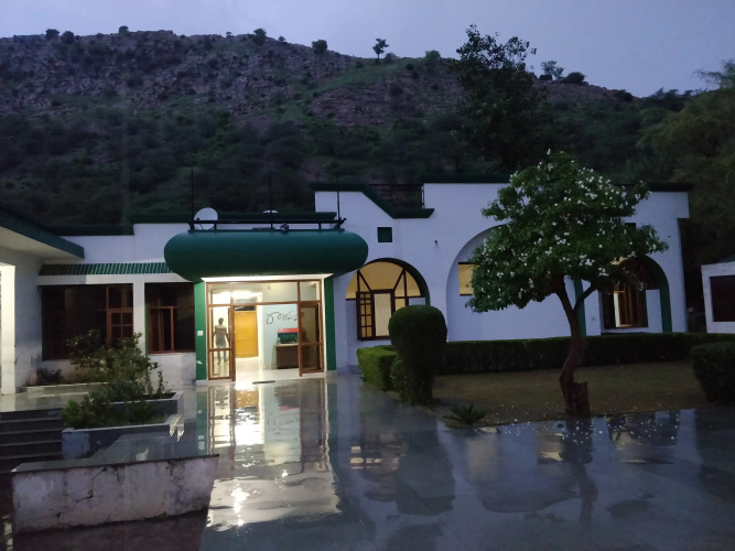 Manish Chauhan Guest House
