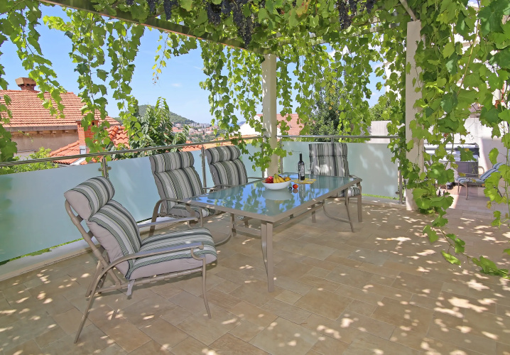 Abelia Apartments