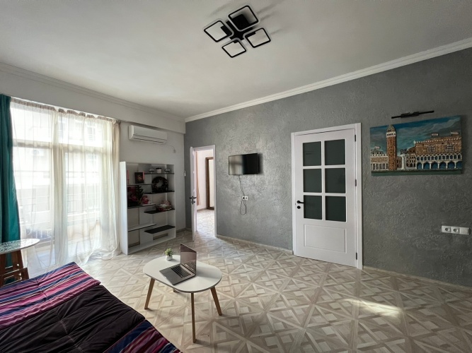 3 Bedrooms Apartment with balcony and with city view