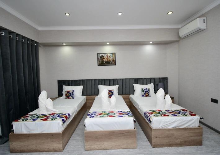 Standard Triple room