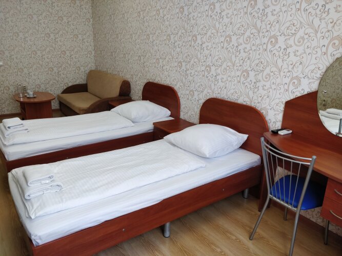 Двухместный номер с дополнительной кроватью с балконом (2 отдельные кровати) - изображение 1