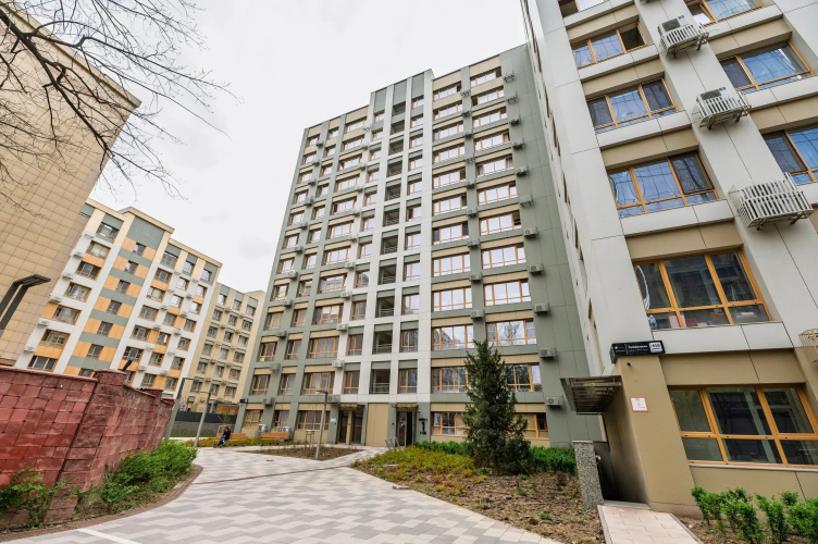 Ryadom S Arbatom Flat