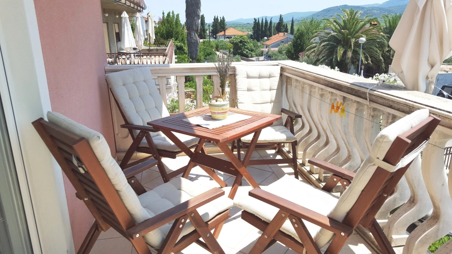 2 Bedrooms Apartment with balcony and with view