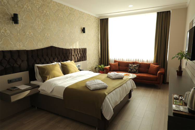 Deluxe Double room with view