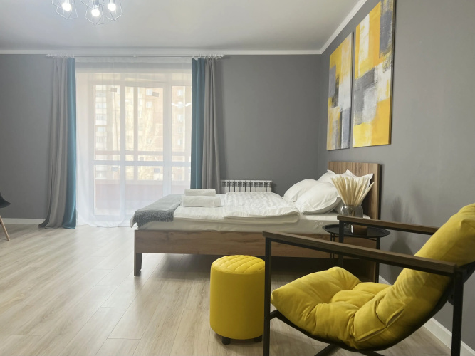LUX V Novom Zhk Flat