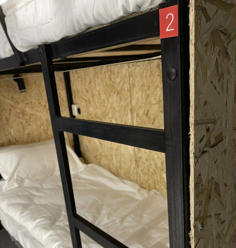 Luchshiy  Na Zhandosova Hostel
