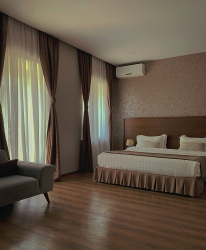 Suite with balcony