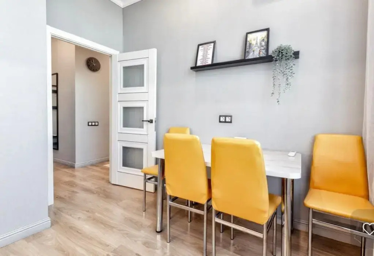 Na Prospekte Kabanbay Batyra 49a Apartments