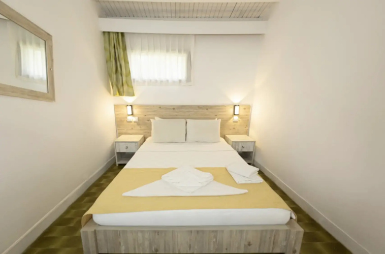 Deluxe Double Bungalow with balcony and with garden view