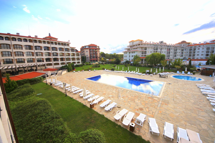 1 Bedroom Apartment with balcony