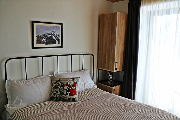 2 Bedrooms Quadruple Apartment
