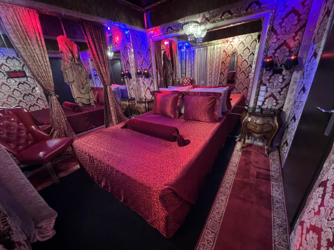 Classic Double room with balcony and with garden view