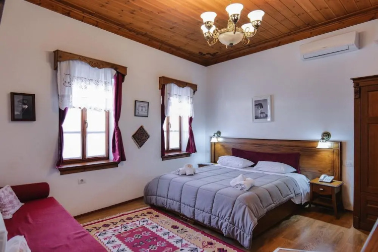 Bineri Hotel