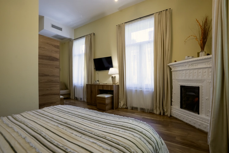 Double Suite