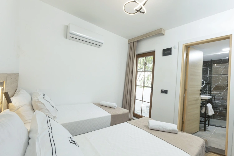 Economy Twin room