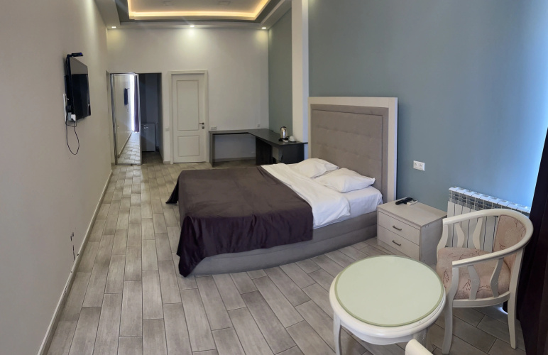 Wave Inn Yerevan Hotel