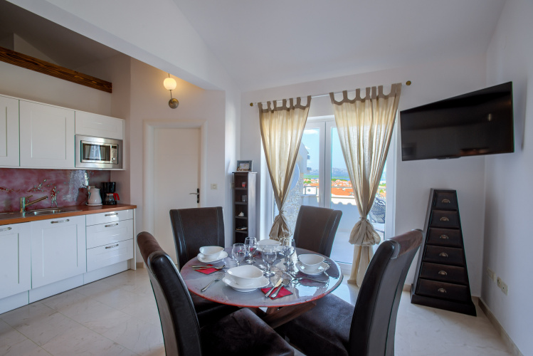 1 Bedroom Apartment with balcony and with view