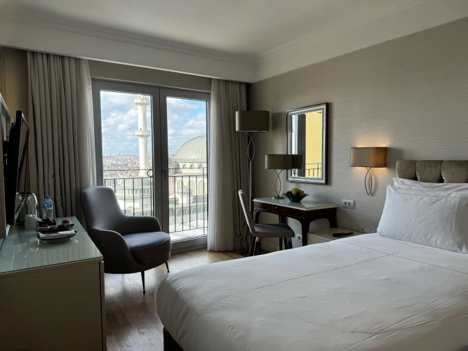 Deluxe room with Taksim Square View
