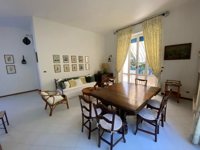 3 Bedrooms Premium Apartment with balcony