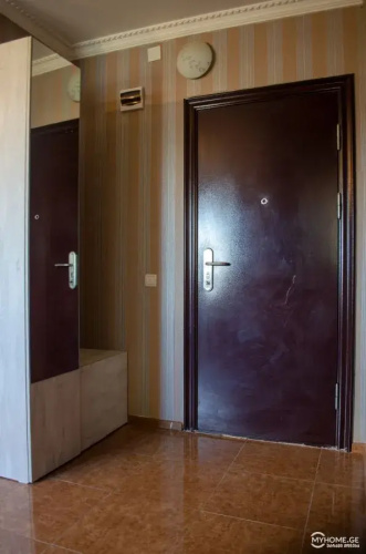 Golden House Apartments