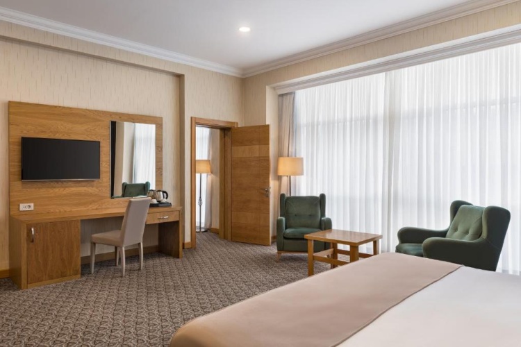 Double Suite