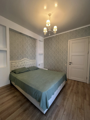 Chetyrekhmestnye s Balkonom Apartments