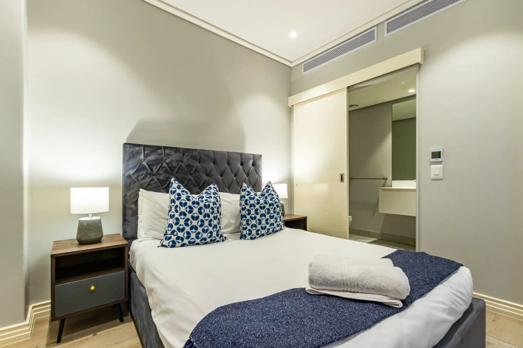 1 Bedroom Apartment with balcony and with city view