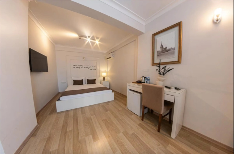 Deluxe Double room with view