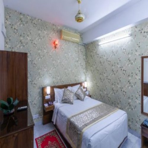 Deluxe Single room