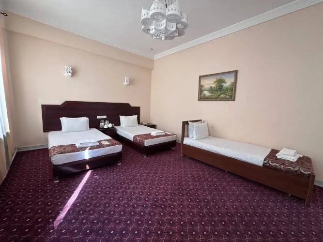 Standard Triple room