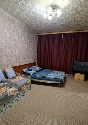 Фотография номера квартиры Квартира Двухкомнатная на первом этаже в центре Норильска рядом с головным офисом Норникеля