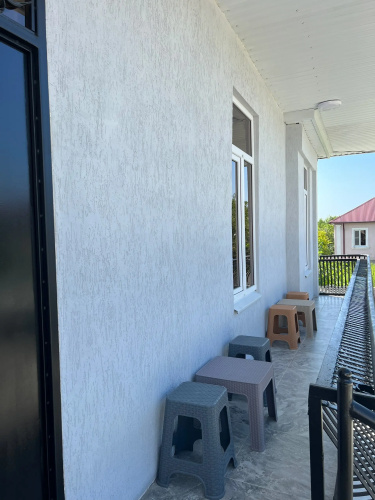 V Suhume Guest House
