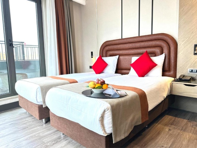 Deluxe Twin room with balcony