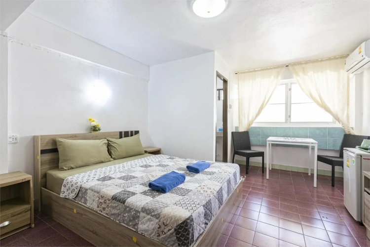 Standard room with city view