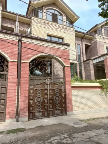 Akatsiya Guest house