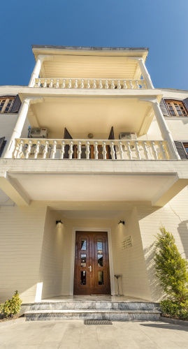 Vedzisi Graden Hotel