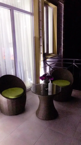 Wonderland Hotel