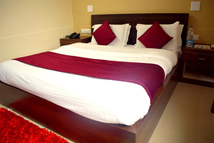 Vasundhra Hotel