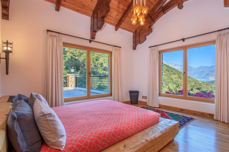 4 Bedrooms Luxury Villa with balcony