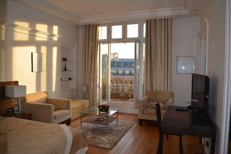 Junior Suite — Single Bed