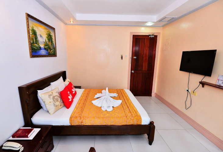 ZEN Rooms Bora Sky Hotel
