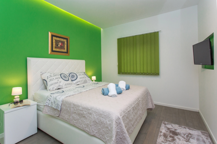 Makarska Beach Apartments