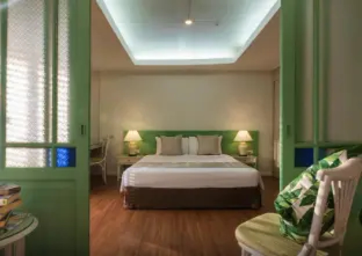 2 Bedrooms Quadruple Suite with balcony