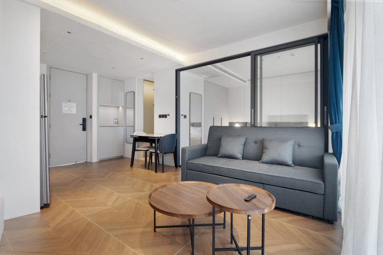 Resort D305 Beachfront One-Bedroom Apartments