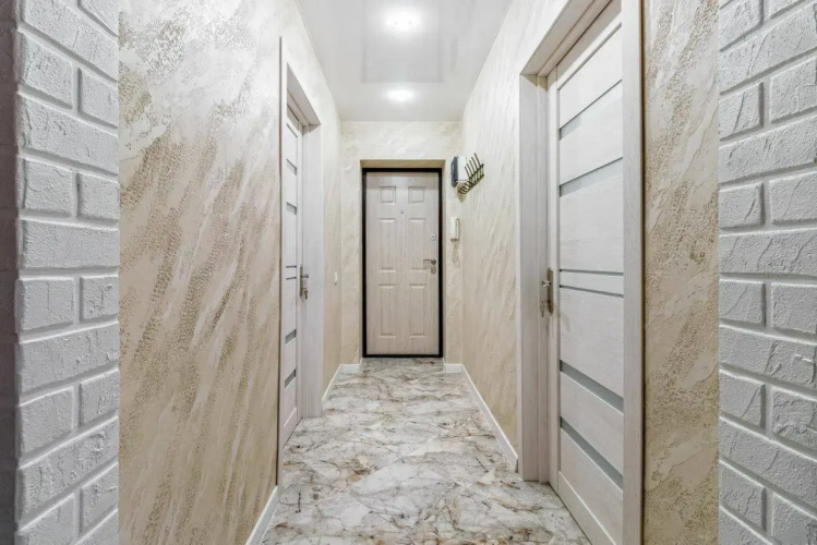 V Tsentre Na Dzerzhinskogo 5 Flat